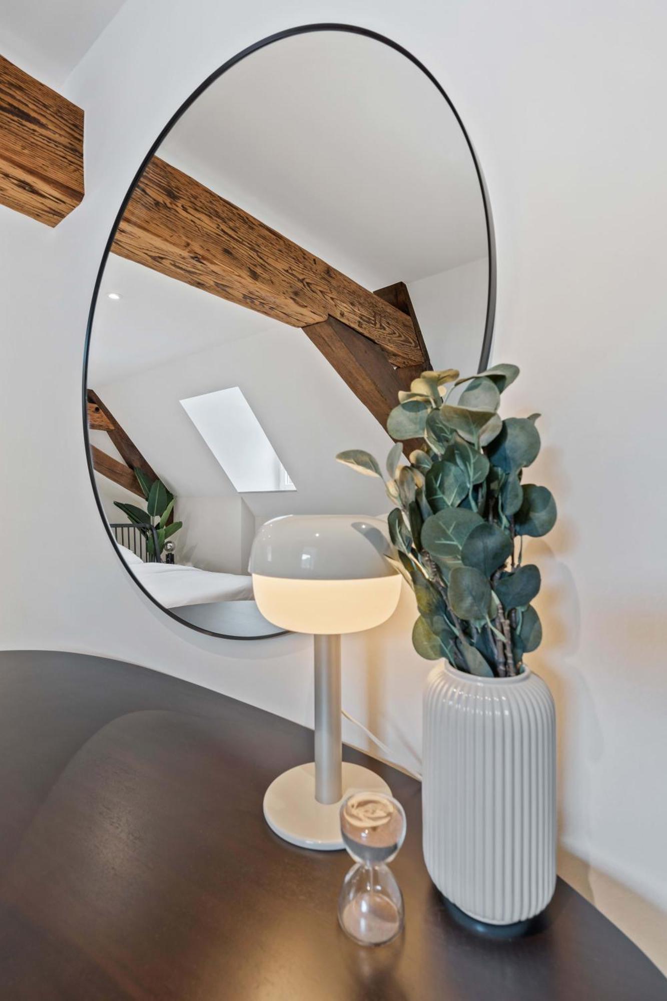 Elegant Clausen Apartment With King Bed & Wifi Luxembourg Luaran gambar